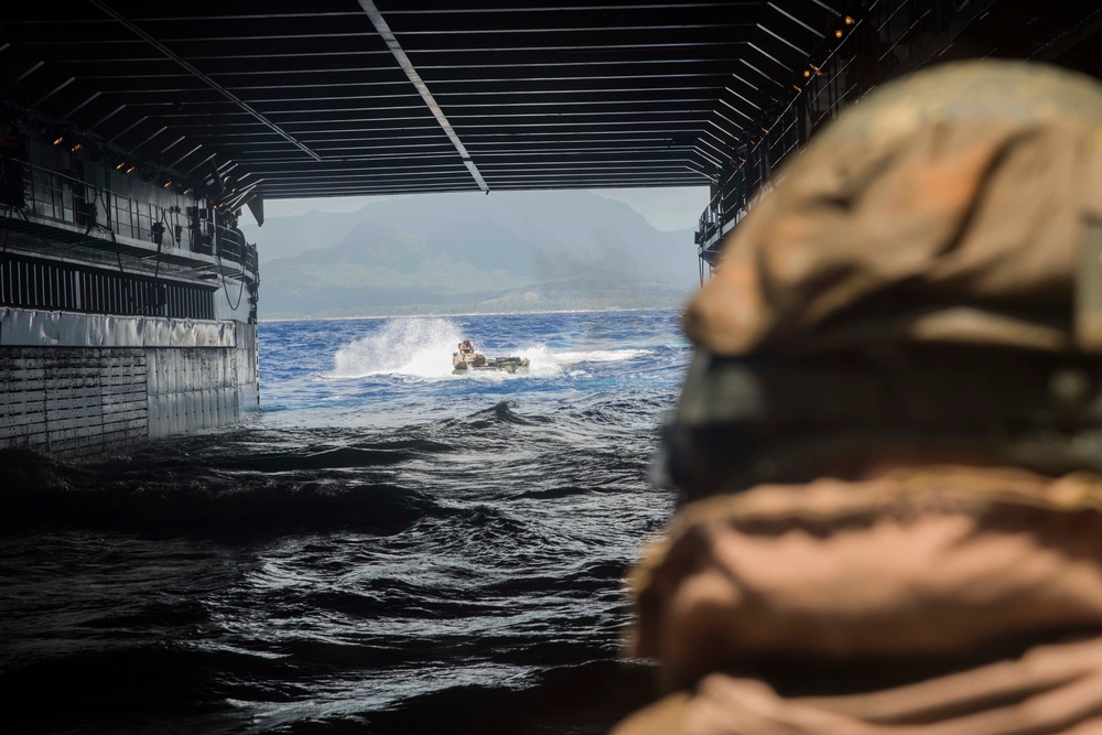 15th MEU Marines sharpen amphibious skills