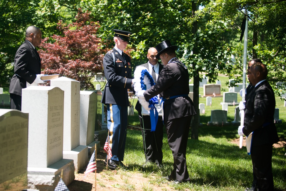 Brig. Gen. Roscoe C. Cartwright honored in a ceremony in Arlington National Cemetery