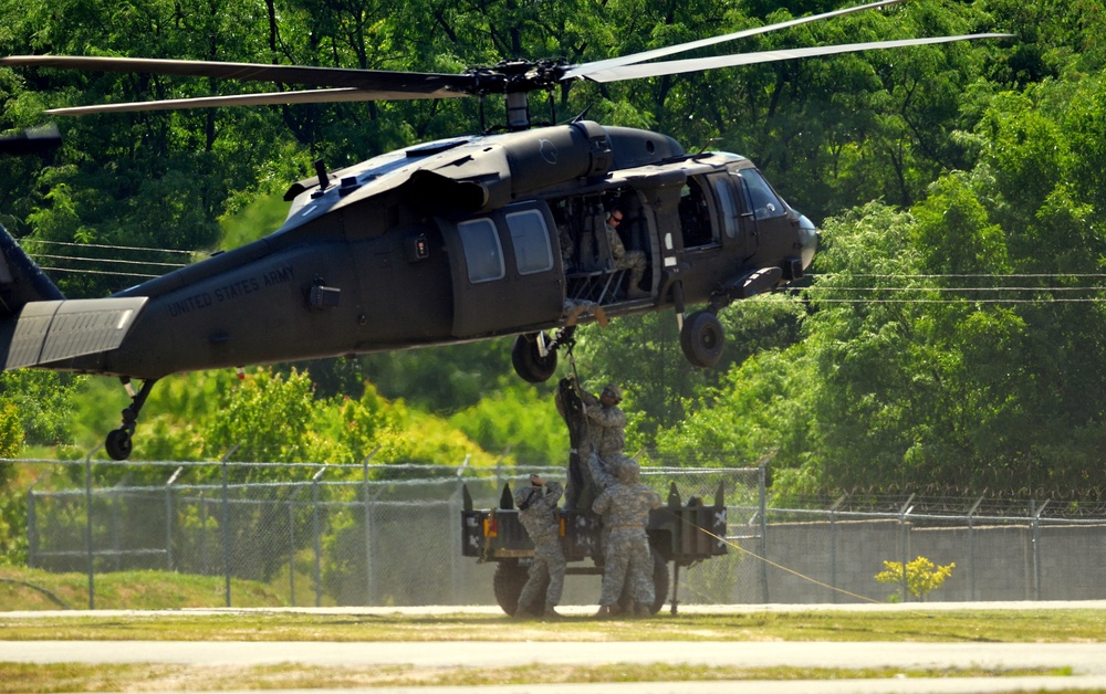 19th ESC conducts sling load training