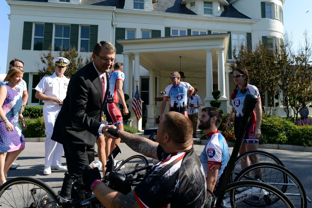 Carter kicks off Ride 2 Recovery
