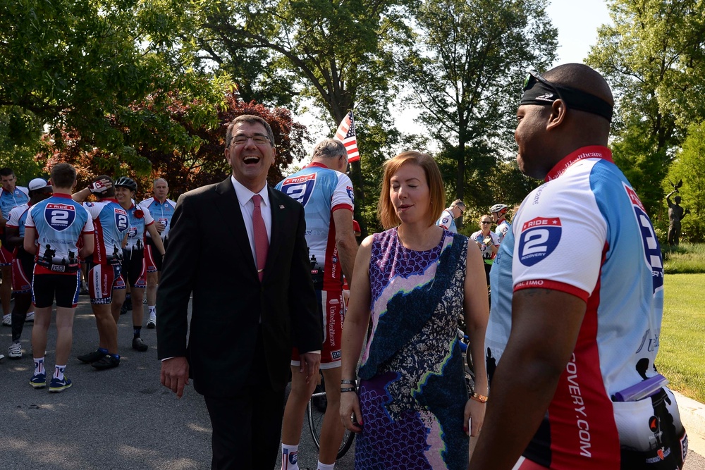 Carter kicks off Ride 2 Recovery