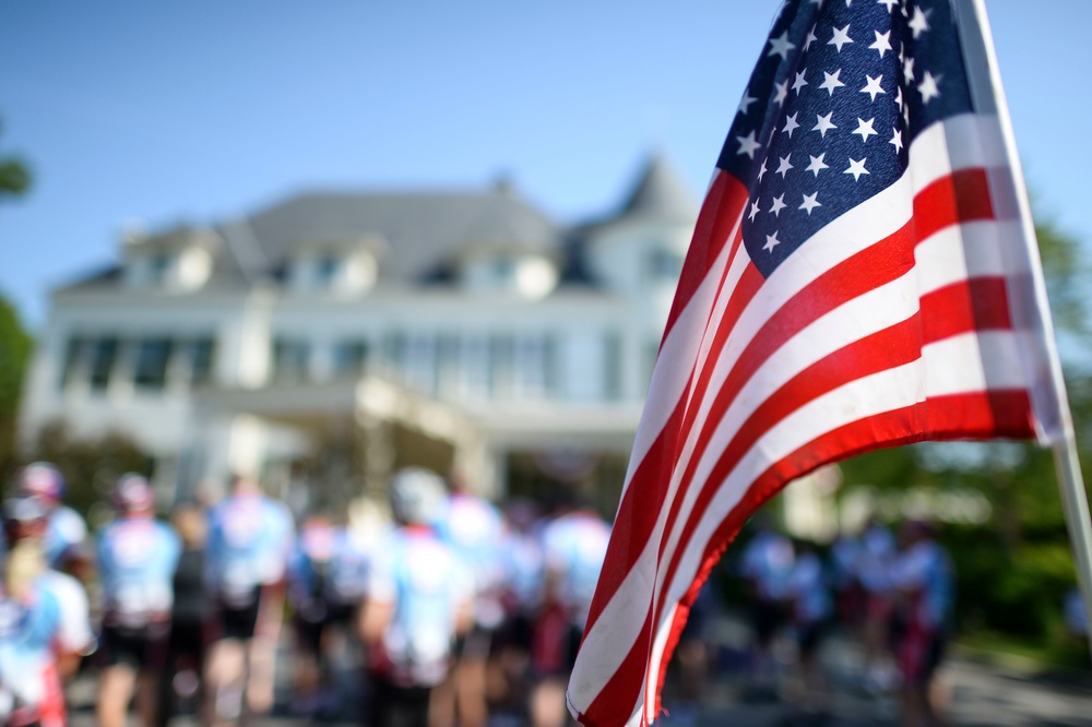 Carter kicks off Ride 2 Recovery