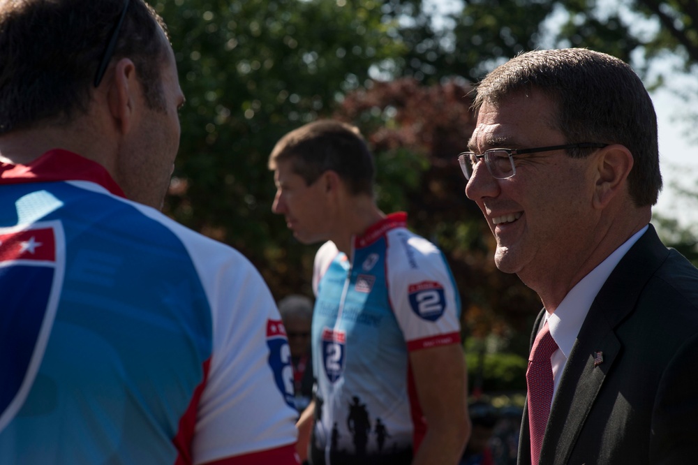 Carter kicks off Ride 2 Recovery