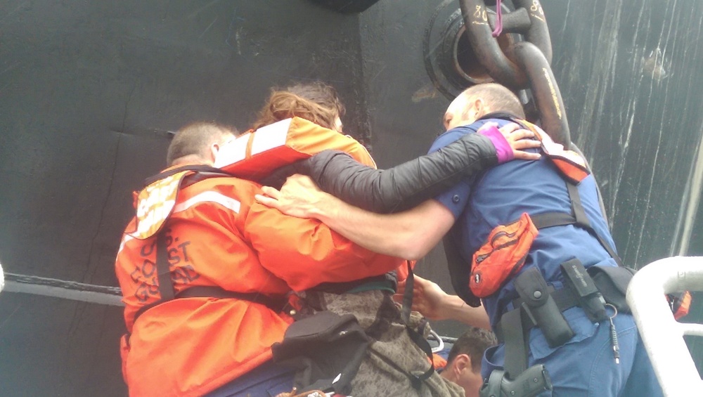 Coast Guard crew assists activist from Arctic Challenger in Bellingham, Wash.