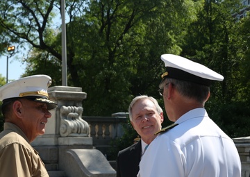 Marines attend Soldiers and Sailors Observance in New York City