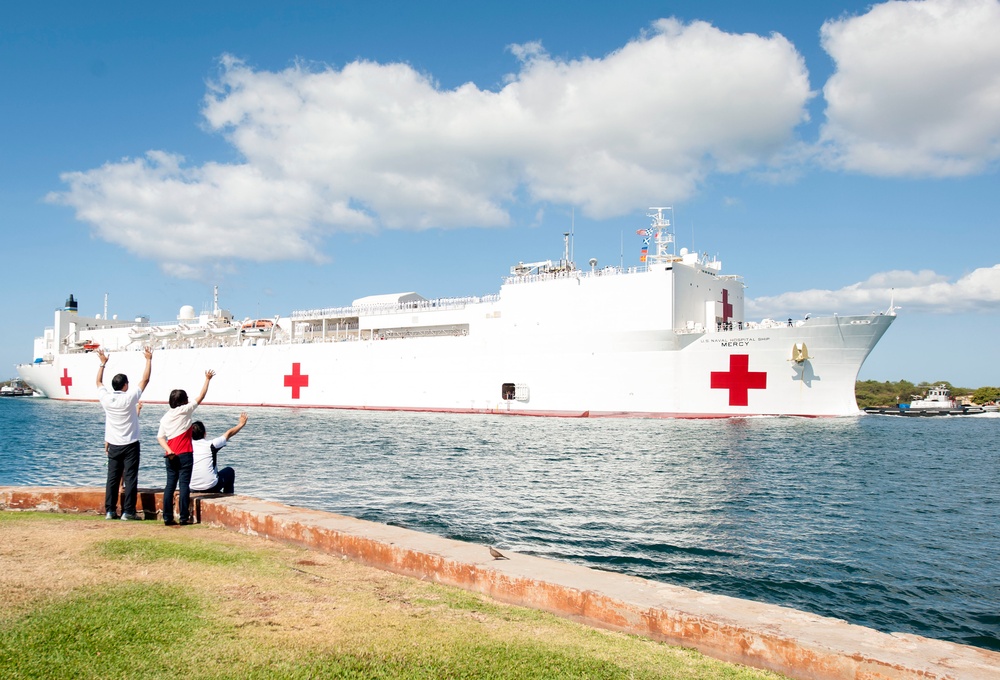 USNS Mercy arrives in Historic Pearl Harbor