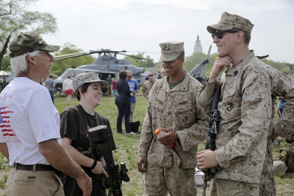 1/6 Marines showcase sea service capabilities