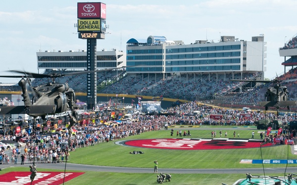 Veterans, fans honor the fallen with NASCAR's 'An American Salute' at the Coca-Cola 600