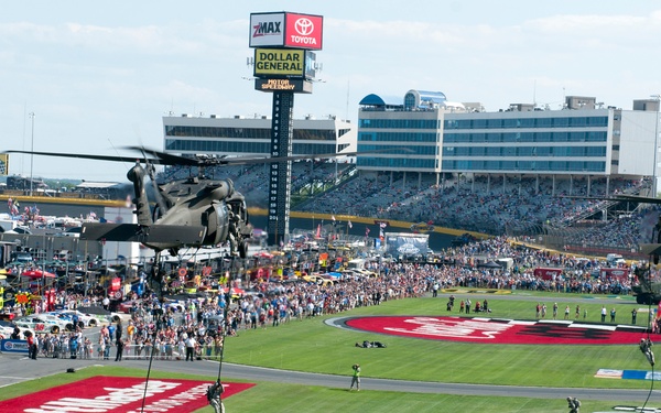 Veterans, fans honor the fallen with NASCAR's 'An American Salute' at the Coca-Cola 600