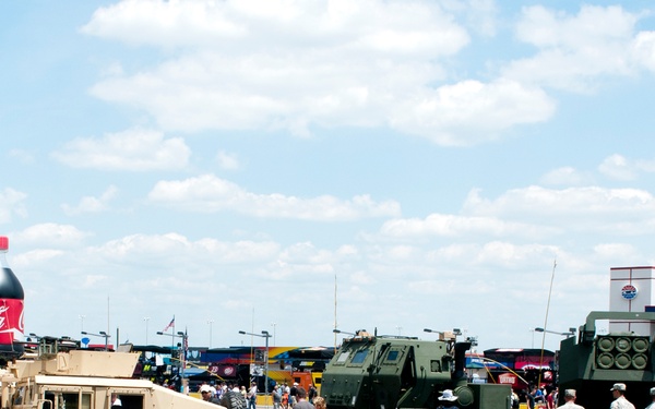 Veterans, fans honor the fallen with NASCAR's 'An American Salute' at the Coca-Cola 600
