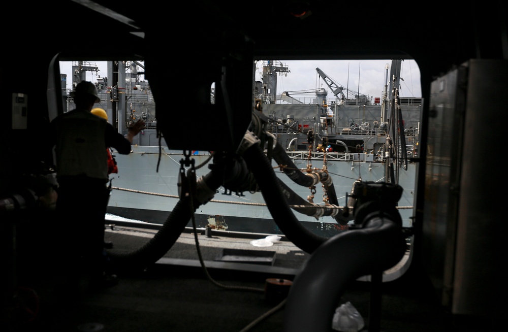 USS Anchorage replenishes at sea