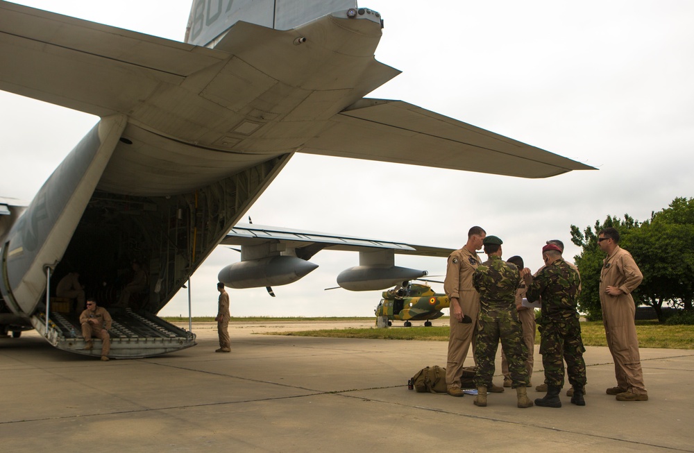 Jump with Me: U.S. Marines, Romanian Paratroopers take flight during integration exercise