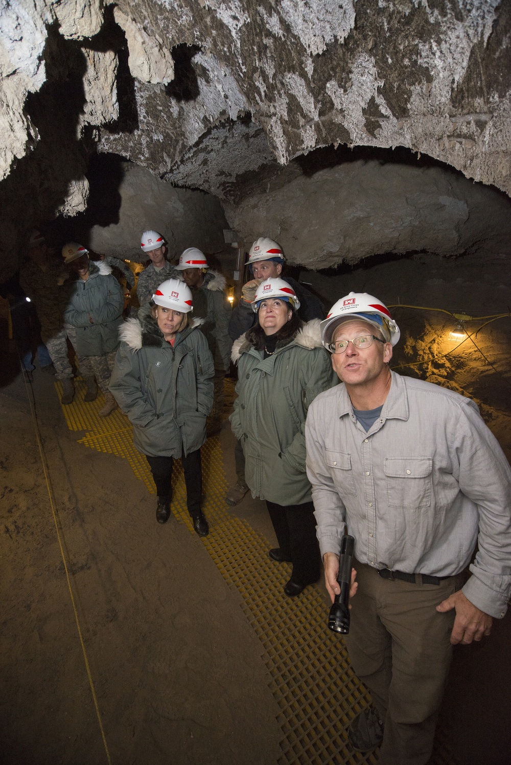 Assistant secretary of the Army (IE&amp;E) and assistant secretary of the Air Force (IE&amp;E) visit Fort Wainwright, Alaska