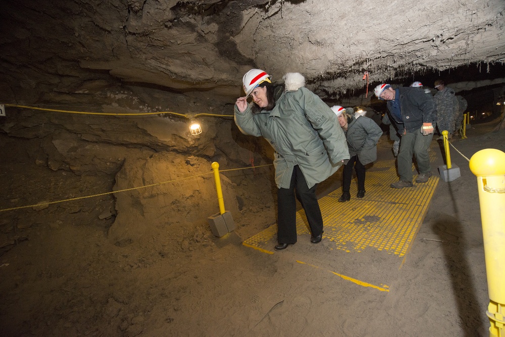 Assistant secretary of the Army (IE&amp;E) and assistant secretary of the Air Force (IE&amp;E) visit Fort Wainwright, Alaska