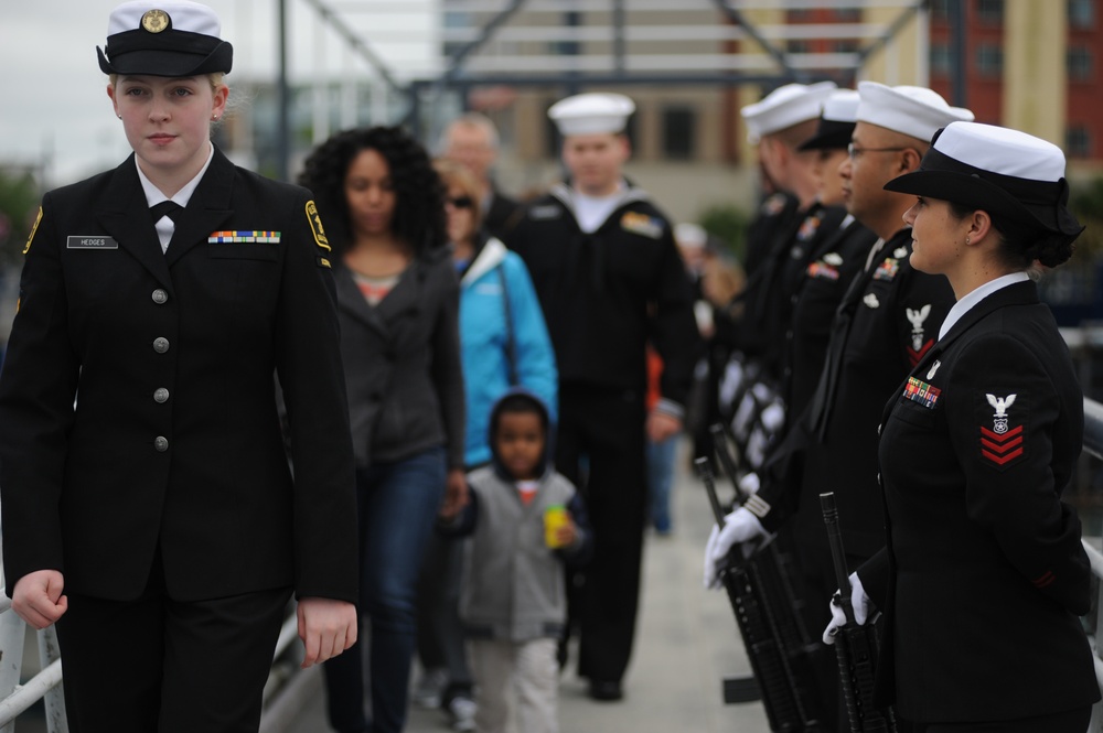 SWFPAC and USS Alabama (SSBN 731) Sailors participate in USS Turner Joy (DD 951) Memorial Day ceremony