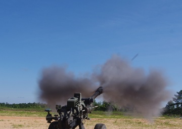 Rock Support Soldiers validate with Howitzers