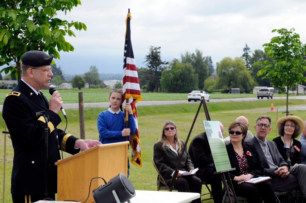 Members of the 364th ESC and 79th SSC support local memorial ceremony in honor of Skagit County residents killed in WWI