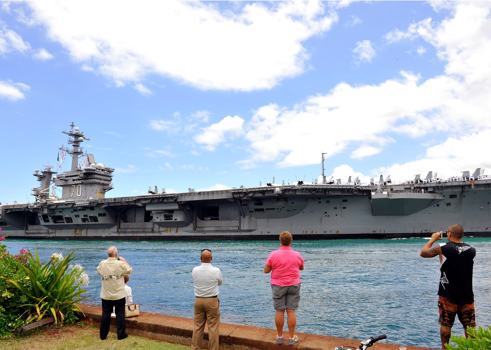 USS Carl Vinson arrives in Pearl Harbor