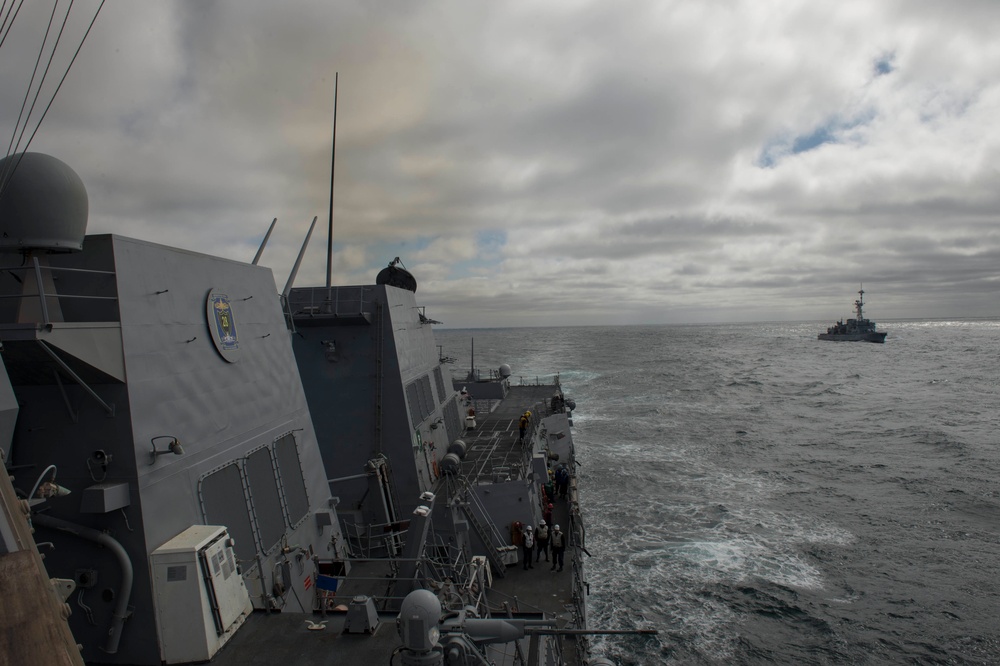 USS Jason Dunham replenishment