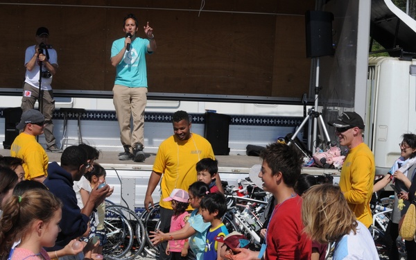 Sailors support Minamisanriku's 2015 International Friendship Festival