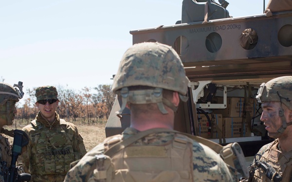US Marines swap skills with Australian Forces