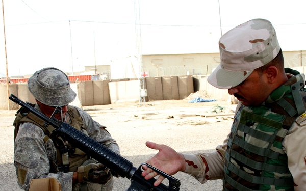 Iraqi Infantry Brigade receives equipment