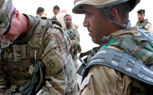 Iraqi Infantry Brigade receives equipment