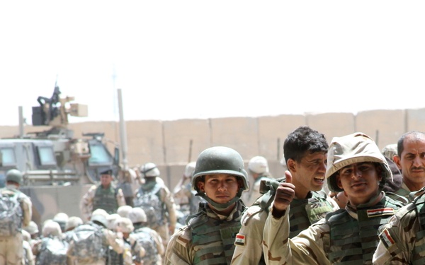 Iraqi Infantry Brigade receives equipment