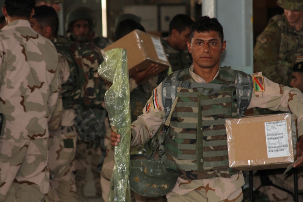 Iraqi Infantry Brigade receives equipment