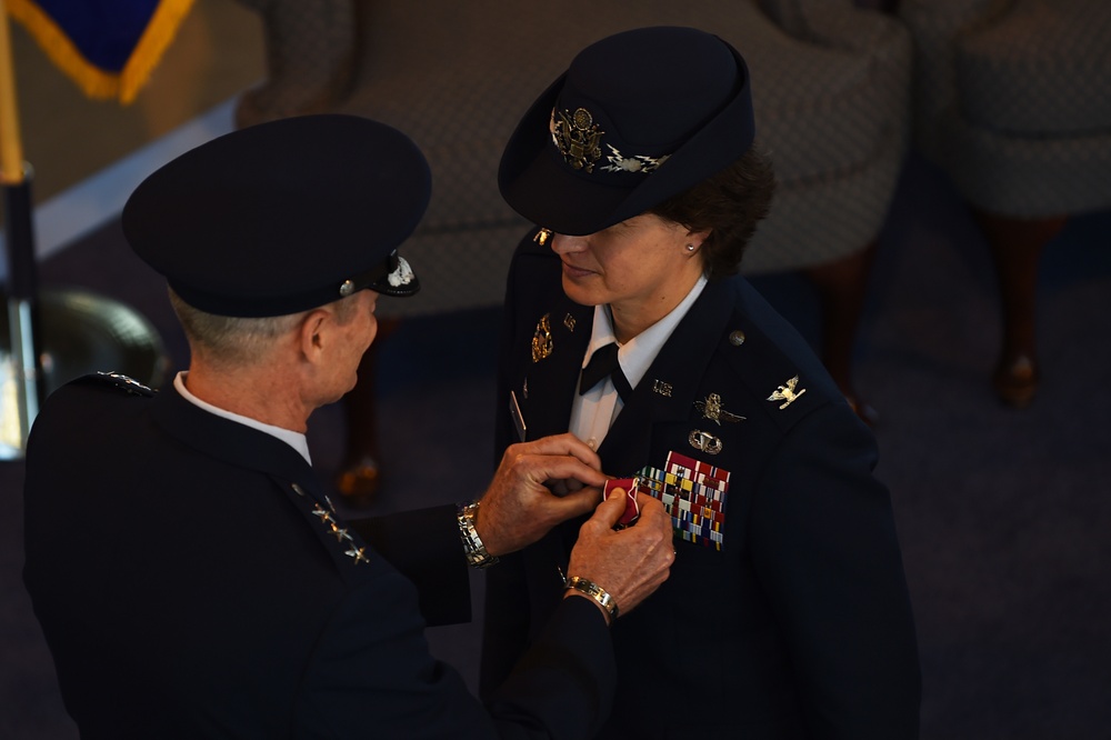 Passing the torch: 501st CSW welcomes new commander