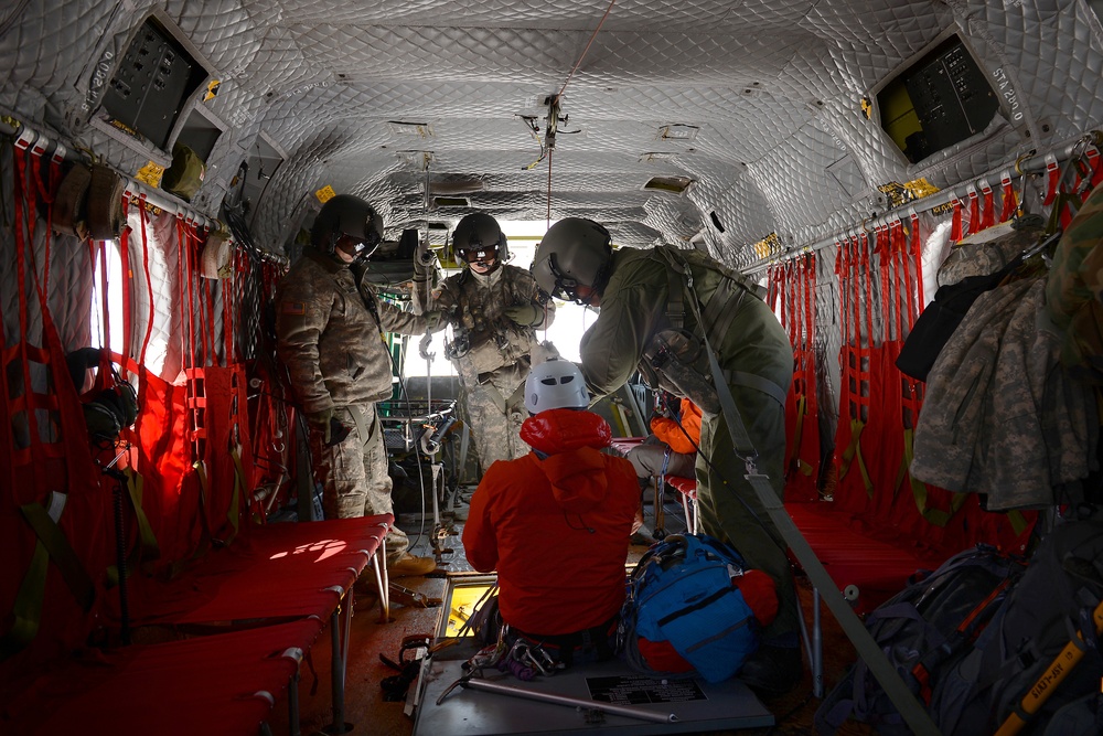 JBLM and NPS conduct mountain rescue training