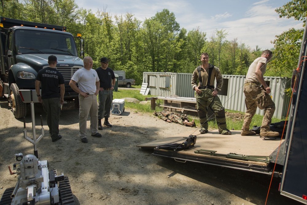 Explosive ordnance trains with Vermont State Police