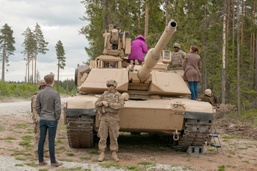 Members of US Congress visit Team Estonia