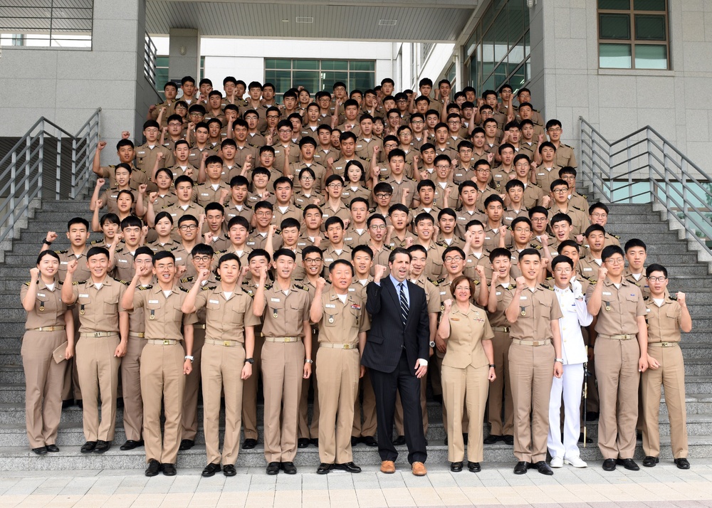 Ambassador Mark Lippert visits ROK Naval Academy