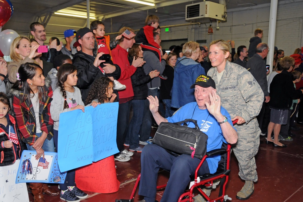 World War II veterans return from honor flight trip to Washington, D.C.