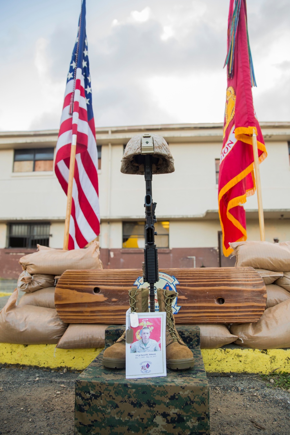 Honoring the Fallen: 15th MEU Marines pay respects