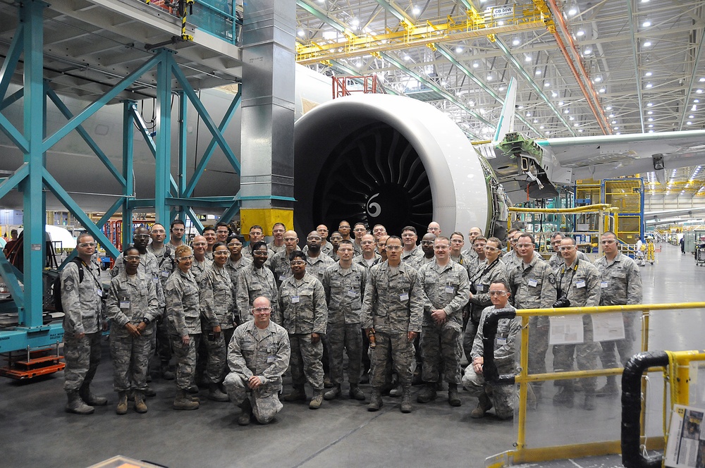 164 Airlift Wing Maintenance Squadron's Boeing visit