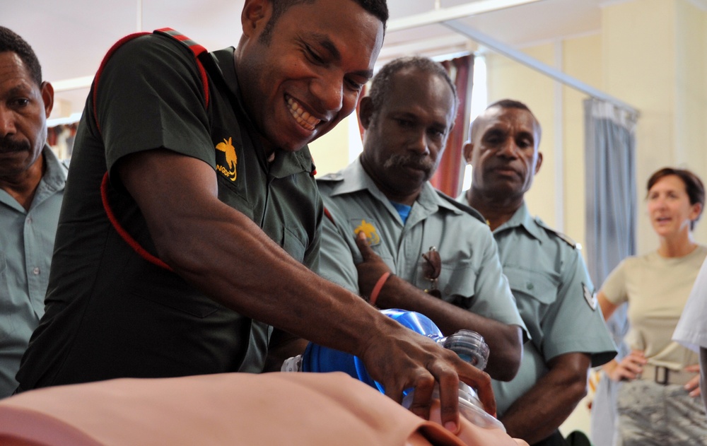 Medics meet, share experiences during Pacific Angel 15-4