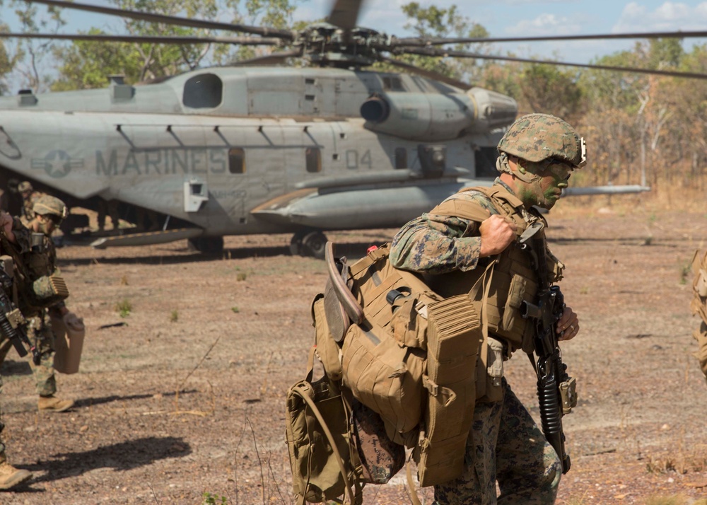 U.S. Marines make sure movement is smooth in the Australian skies