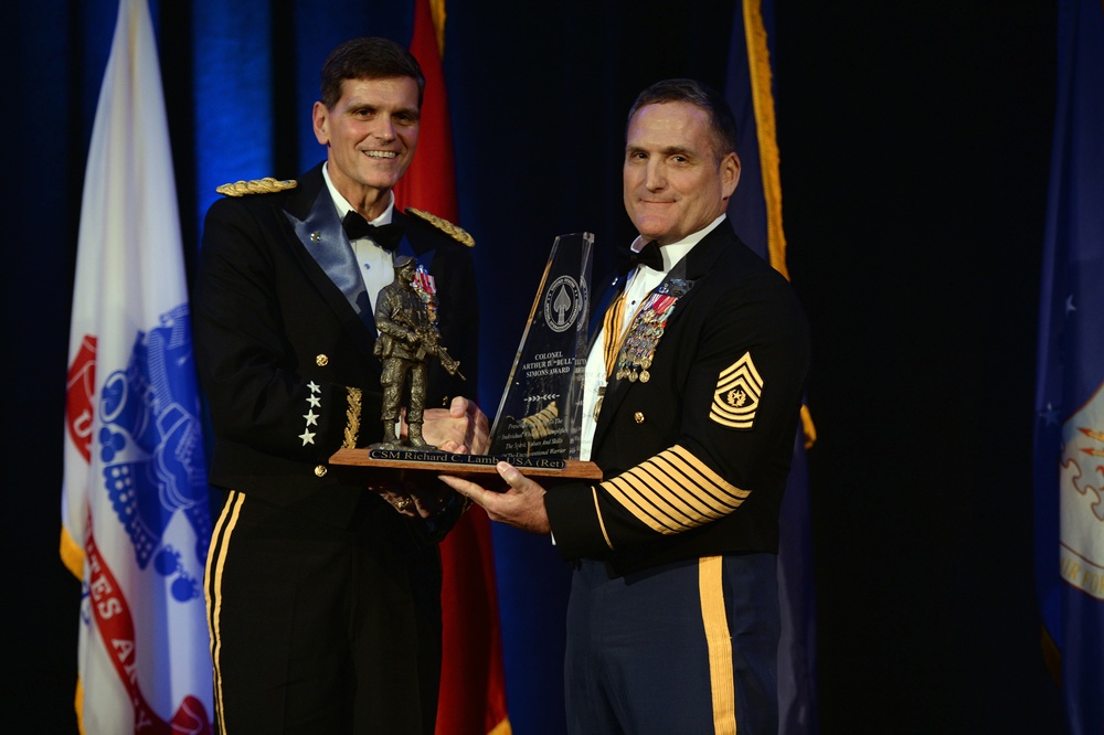 Career SOF senior NCO receives 2015 Bull Simons Award