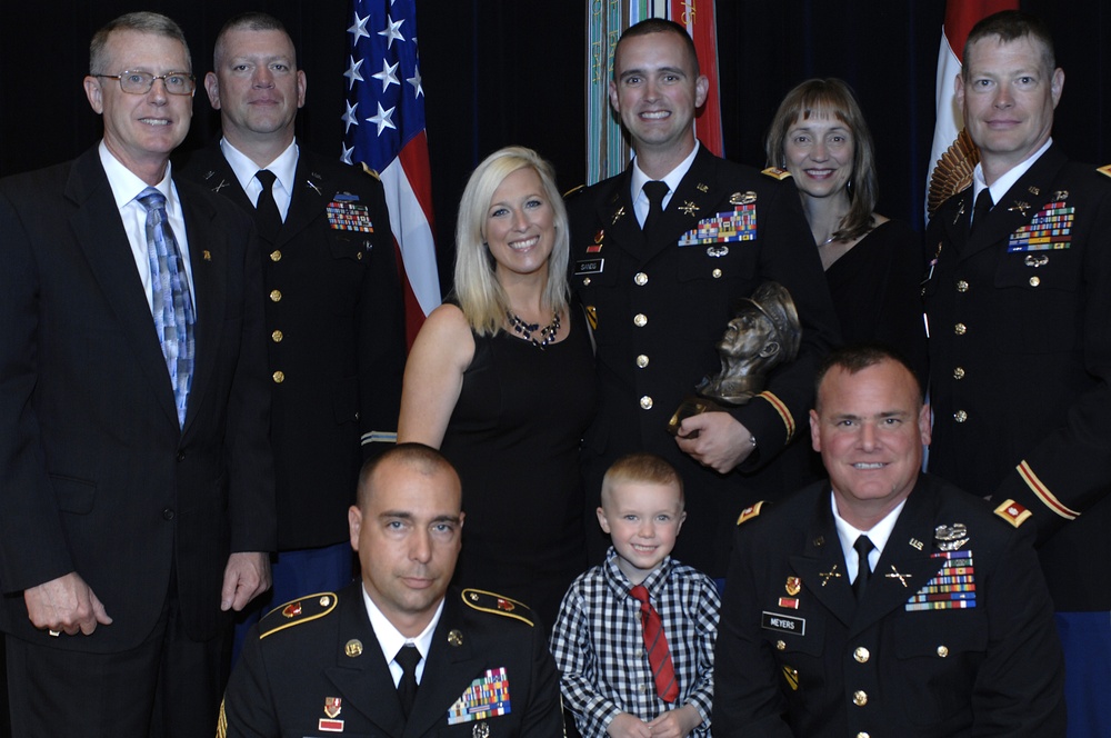 Michigan Army Guardsman receives Gen. Douglas MacArthur award