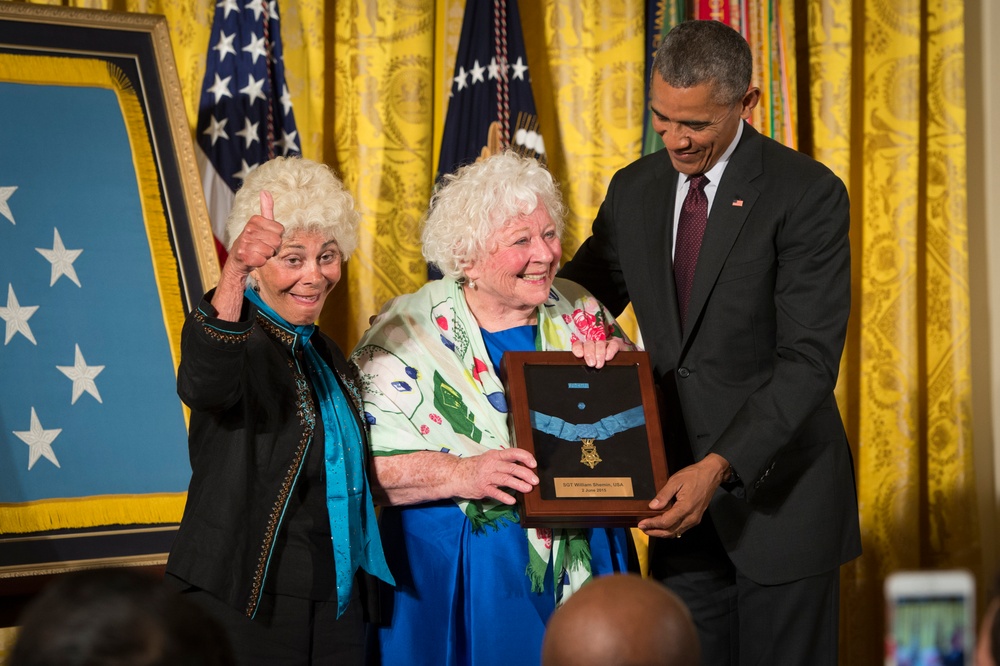 Obama honors two WWI Soldiers with Medals of Honor