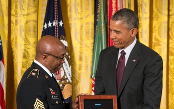 Obama honors two WWI Soldiers with Medals of Honor