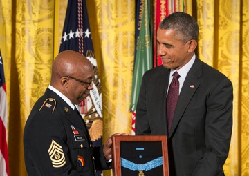 Obama honors two WWI Soldiers with Medals of Honor