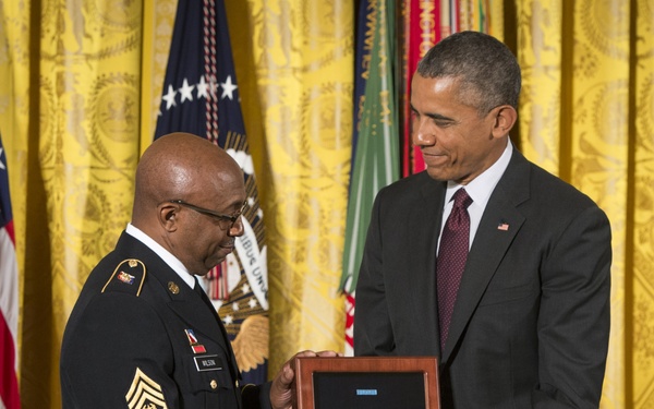 Obama honors two WWI Soldiers with Medals of Honor