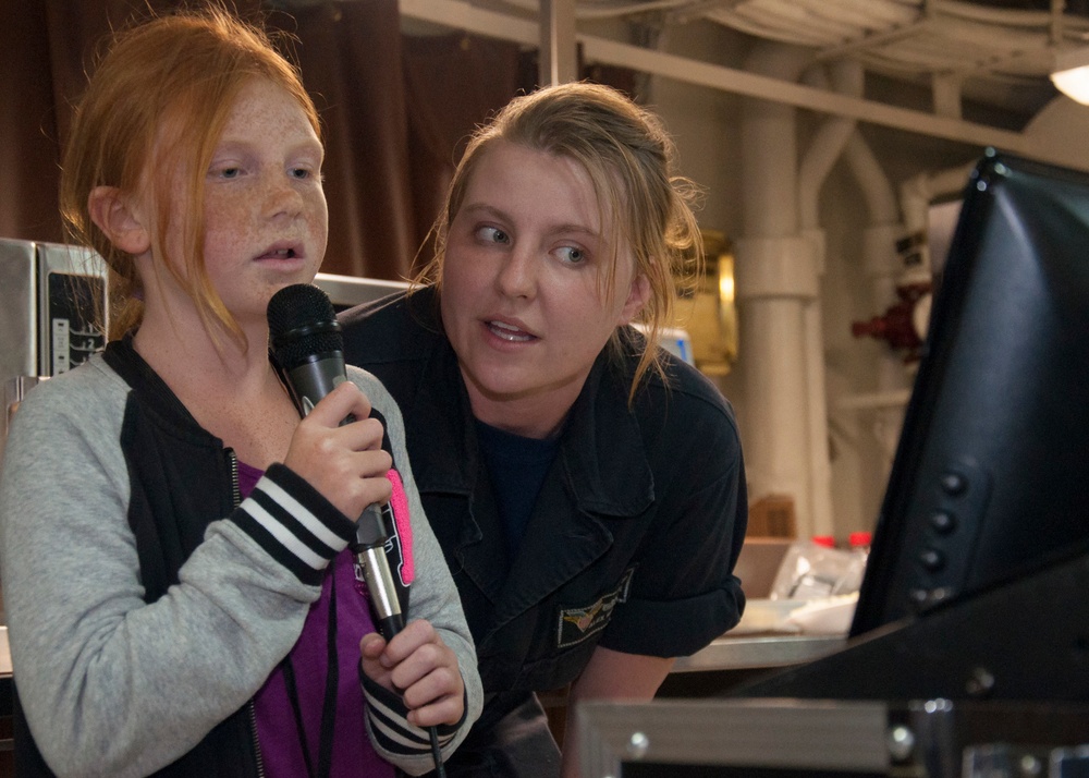 Karoake night aboard USS Carl Vinson