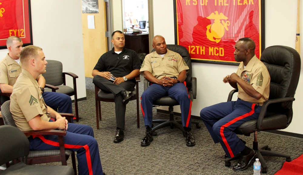MCRC SgtMaj visits RS San Diego