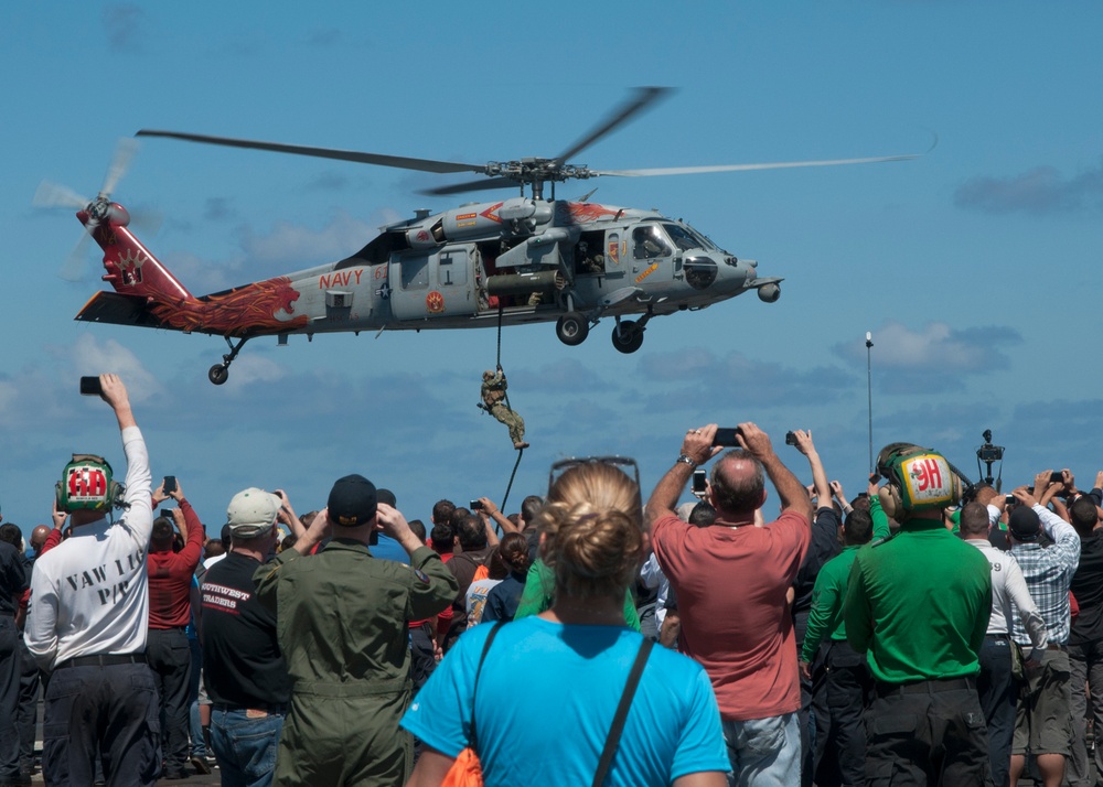 USS Carl Vinson tiger cruise