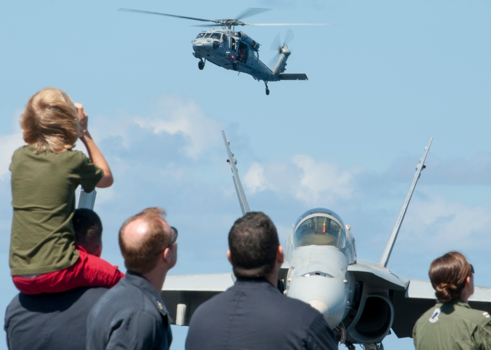 USS Carl Vinson tiger cruise