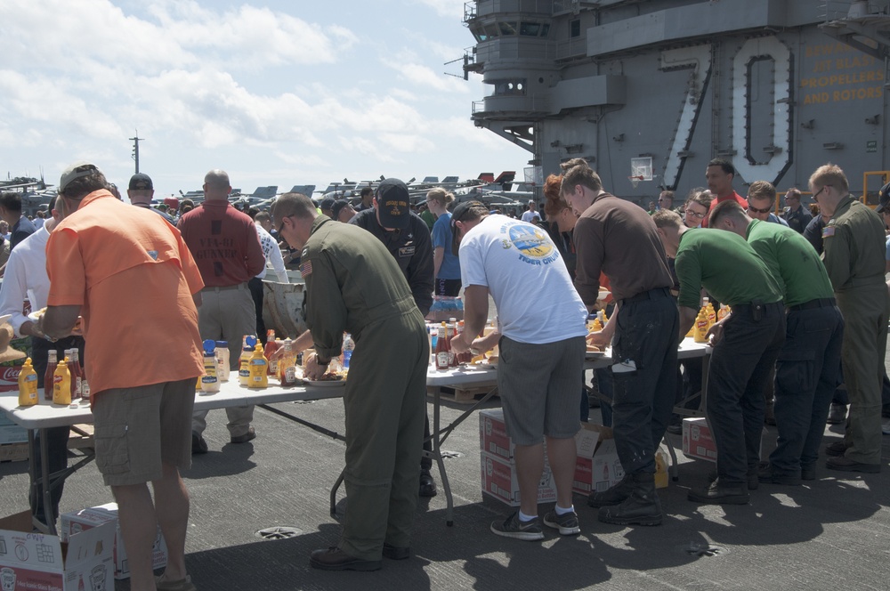 USS Carl Vinson tiger cruise